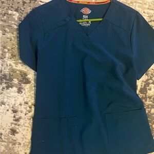 Dickies Eds scrub top and matching pants. Size medium for both. Caribbean blue